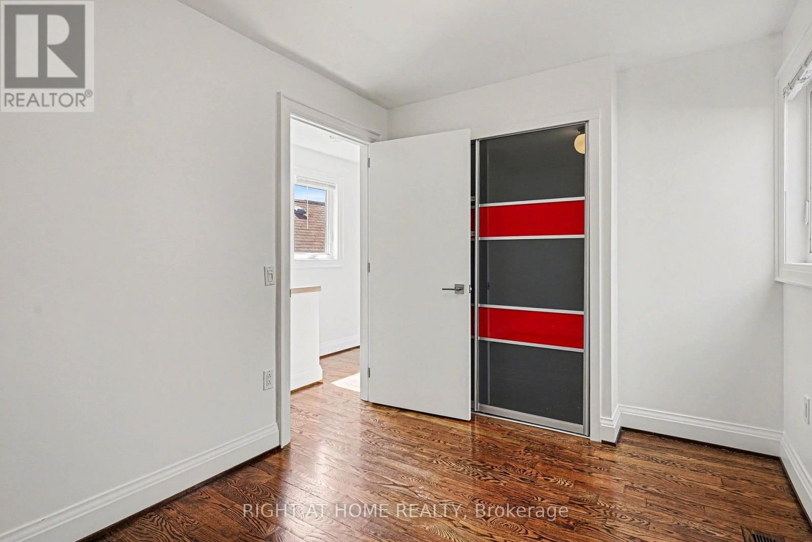 174 ROSETHORN AVENUE Image 19