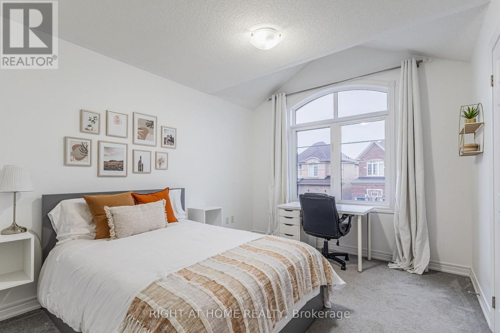 488 MCGIBBON DRIVE Image 28