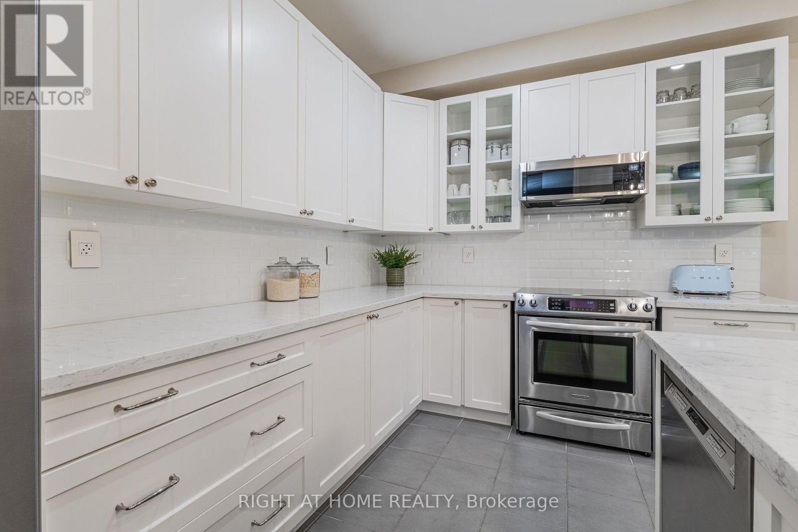 488 MCGIBBON DRIVE Image 9