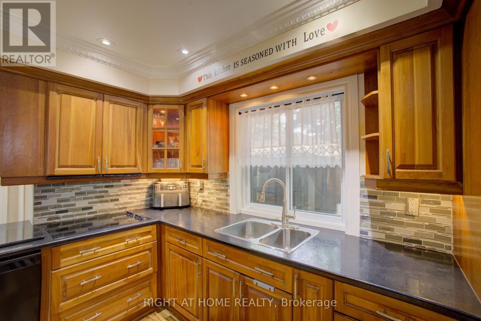 3 NEWTON DRIVE Image 10