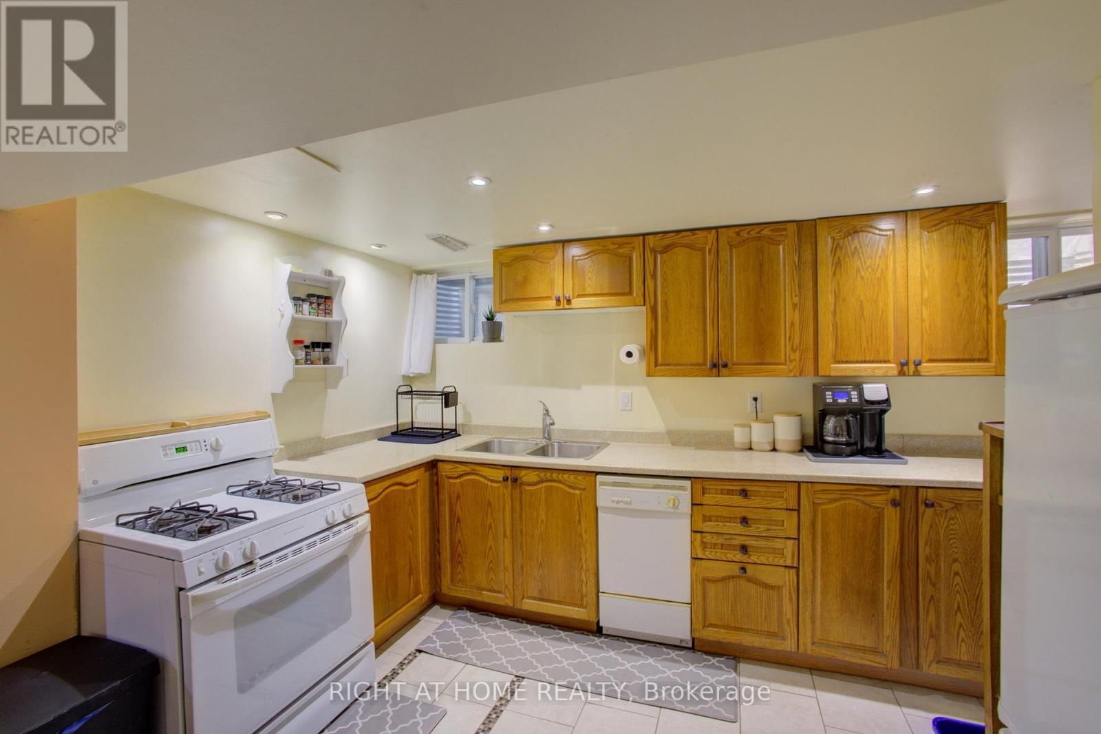 3 NEWTON DRIVE Image 16