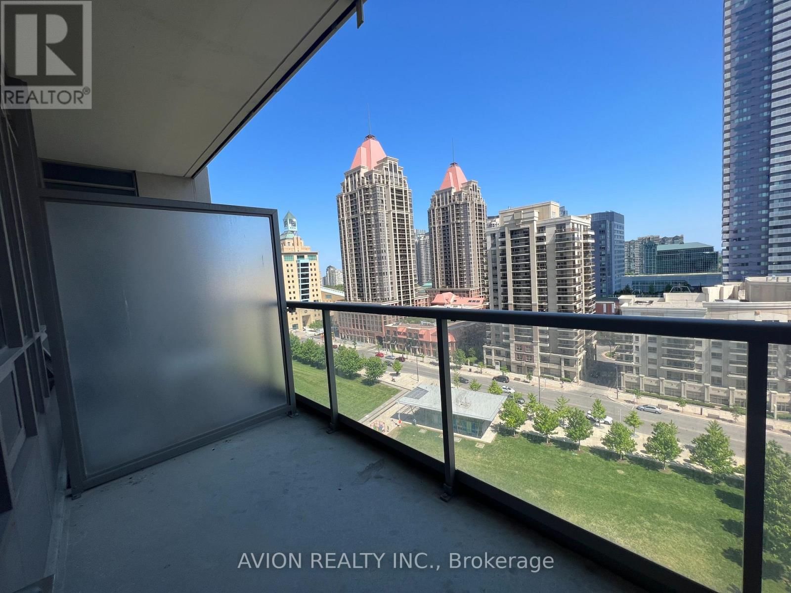 1201 - 388 PRINCE OF WALES DRIVE Image 11