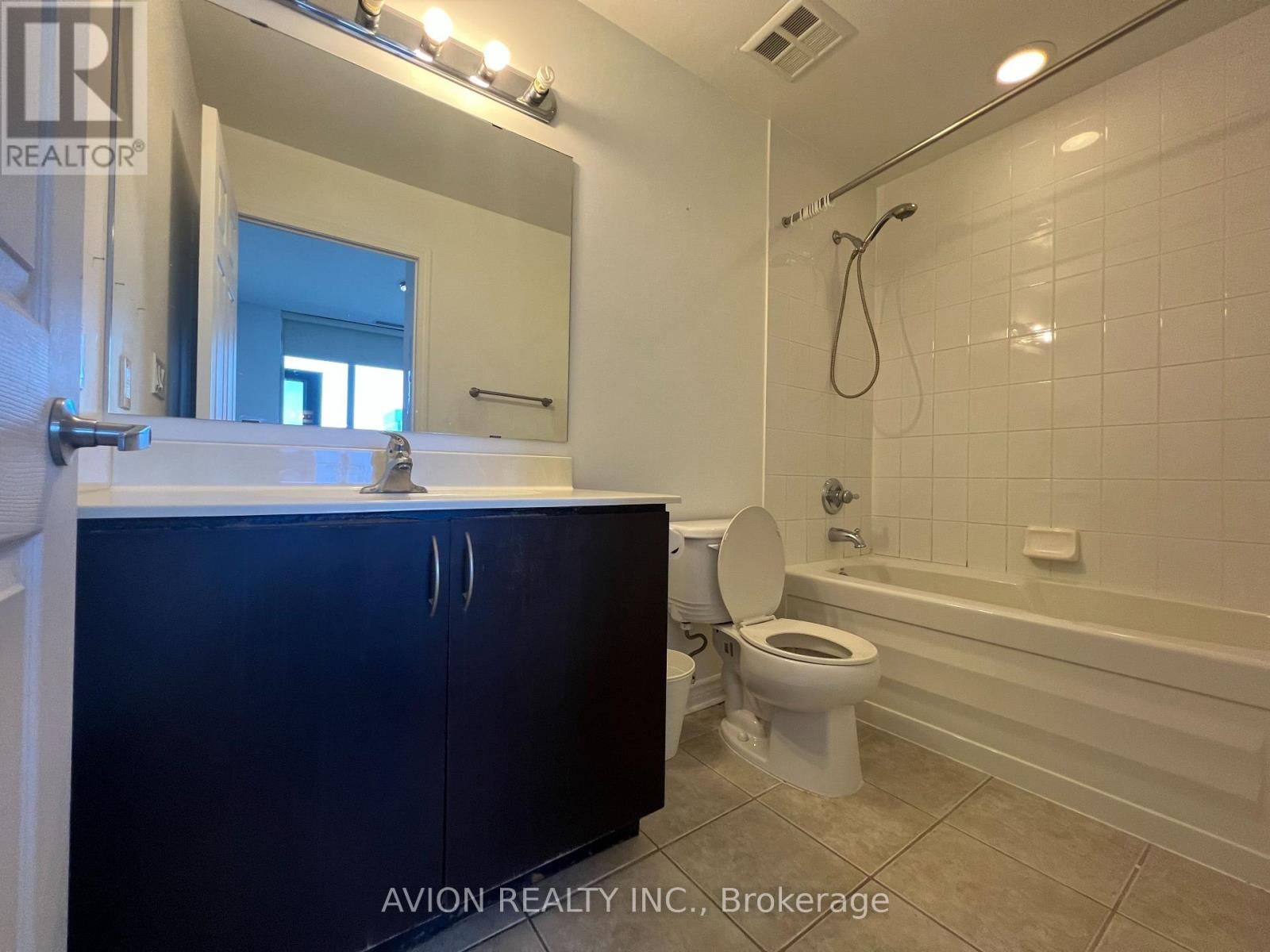 1201 - 388 PRINCE OF WALES DRIVE Image 9