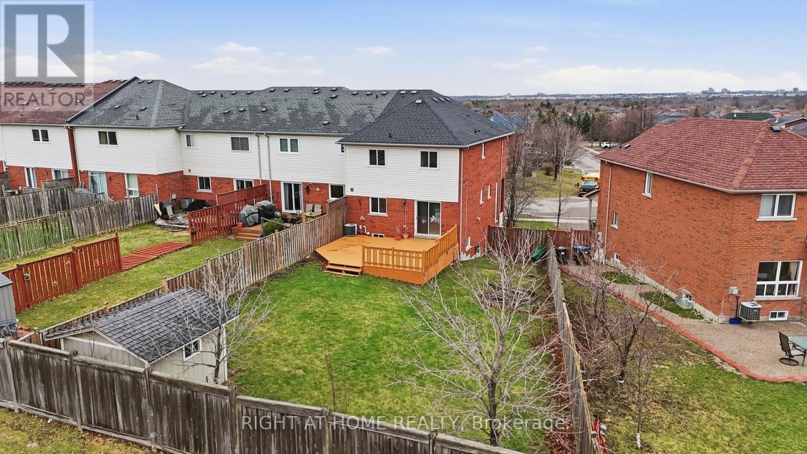 833 ESCOBAR CRESCENT Image 2