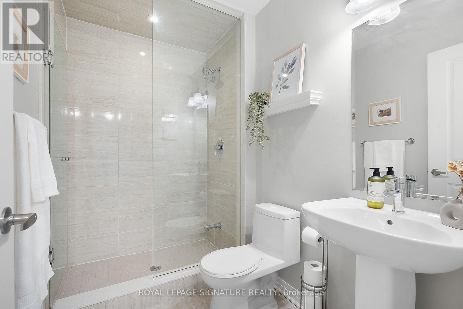 8 - 181 WILLIAM DUNCAN ROAD Image 15