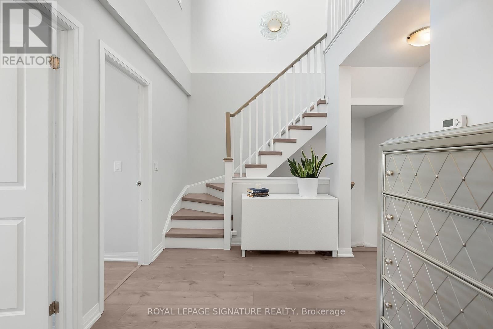 8 - 181 WILLIAM DUNCAN ROAD Image 23