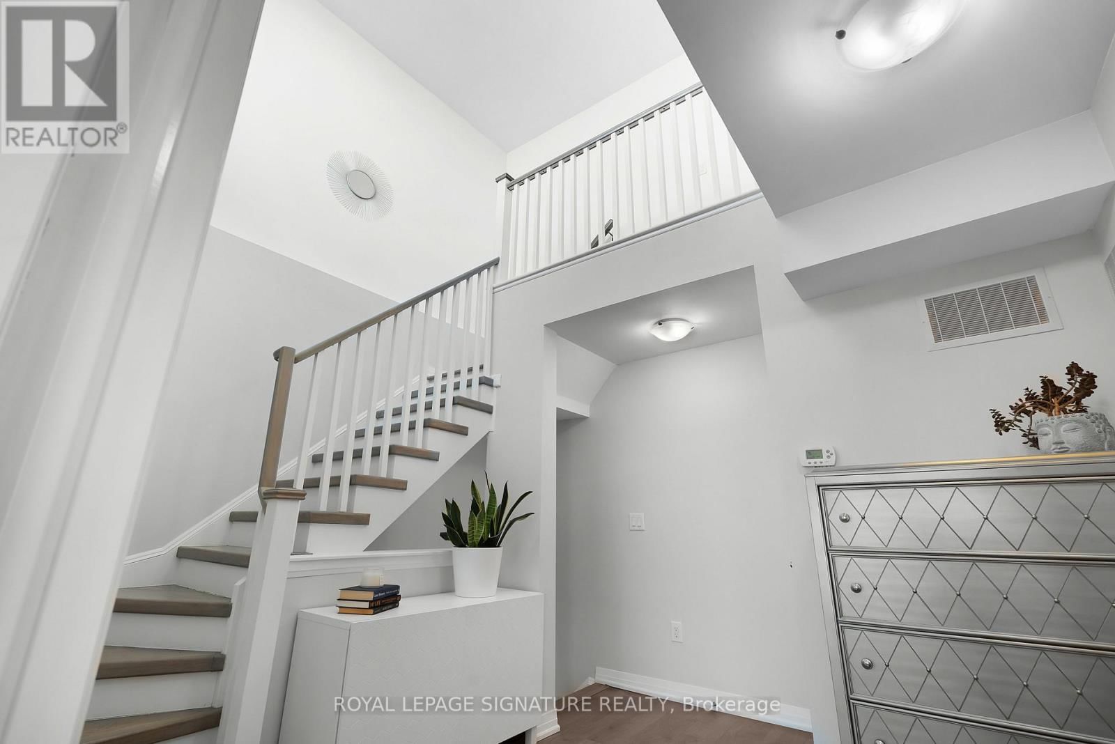 8 - 181 WILLIAM DUNCAN ROAD Image 24