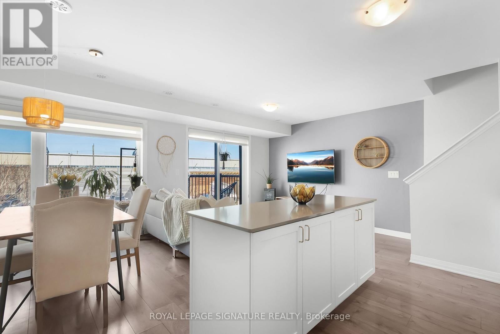 8 - 181 WILLIAM DUNCAN ROAD Image 4