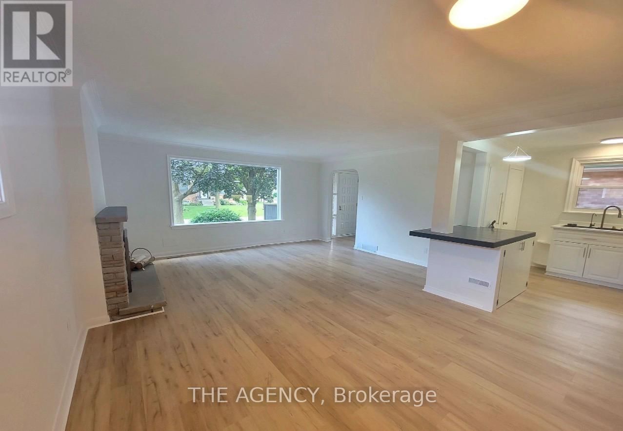 Main Floor - 26 BEAVERBROOK AVENUE Image 4