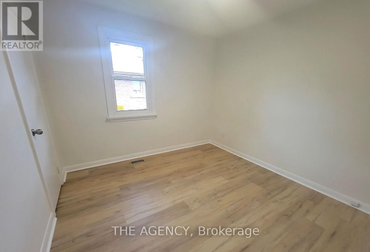 Main Floor - 26 BEAVERBROOK AVENUE Image 7