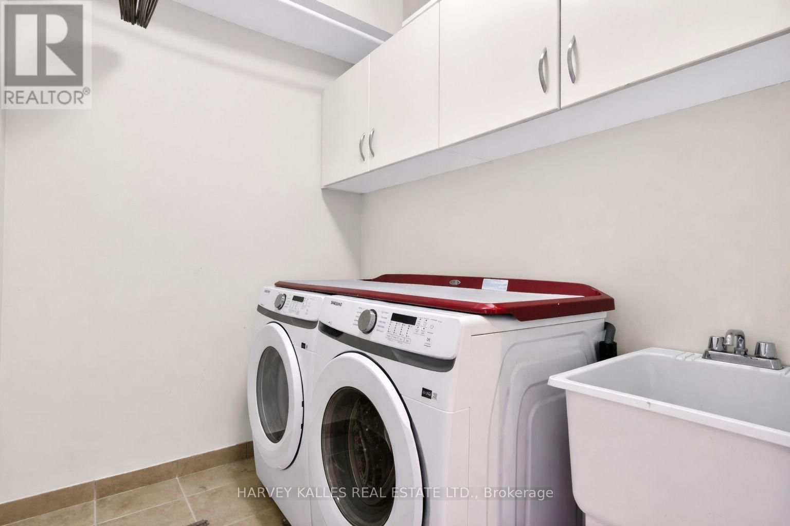 1815 PAGEHURST AVENUE Image 33