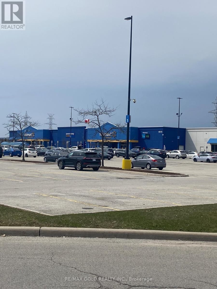 302 - 4878 POWERS COMMON WEST Image 18