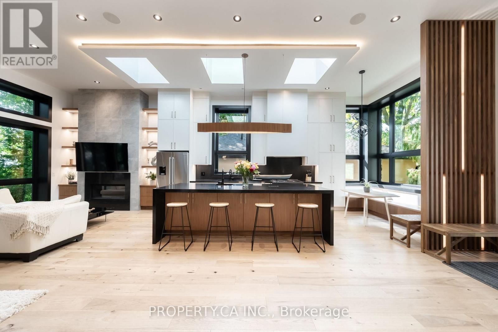 58 FARNINGHAM CRESCENT Image 1