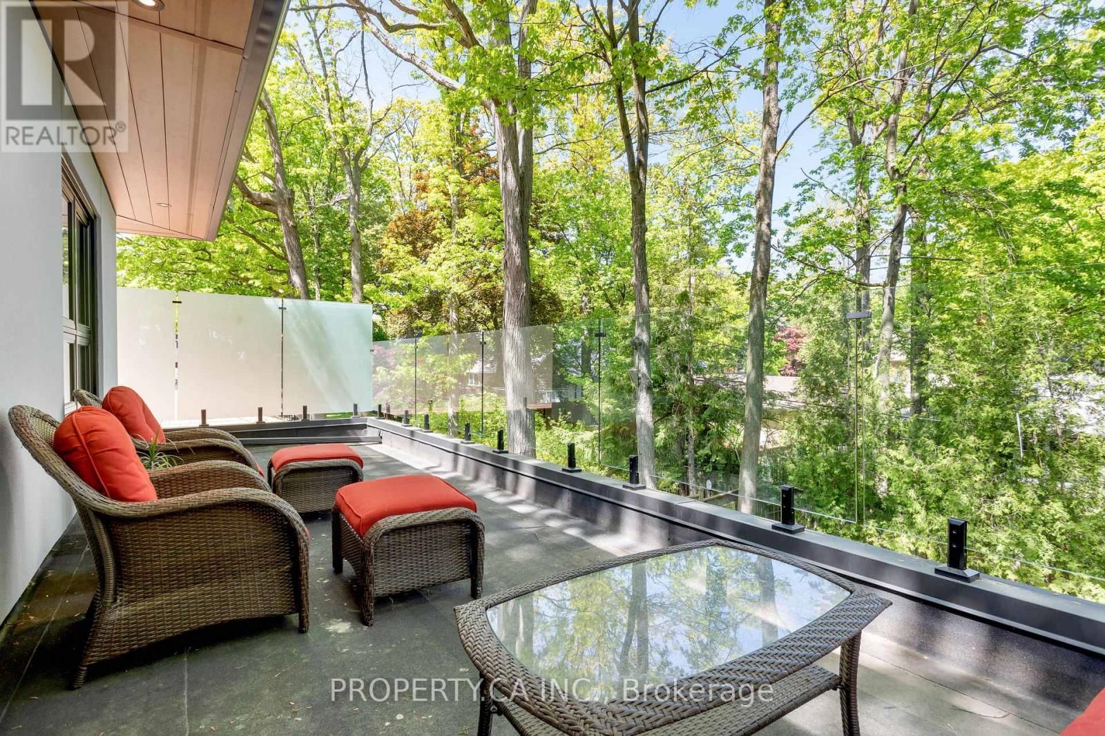 58 FARNINGHAM CRESCENT Image 18