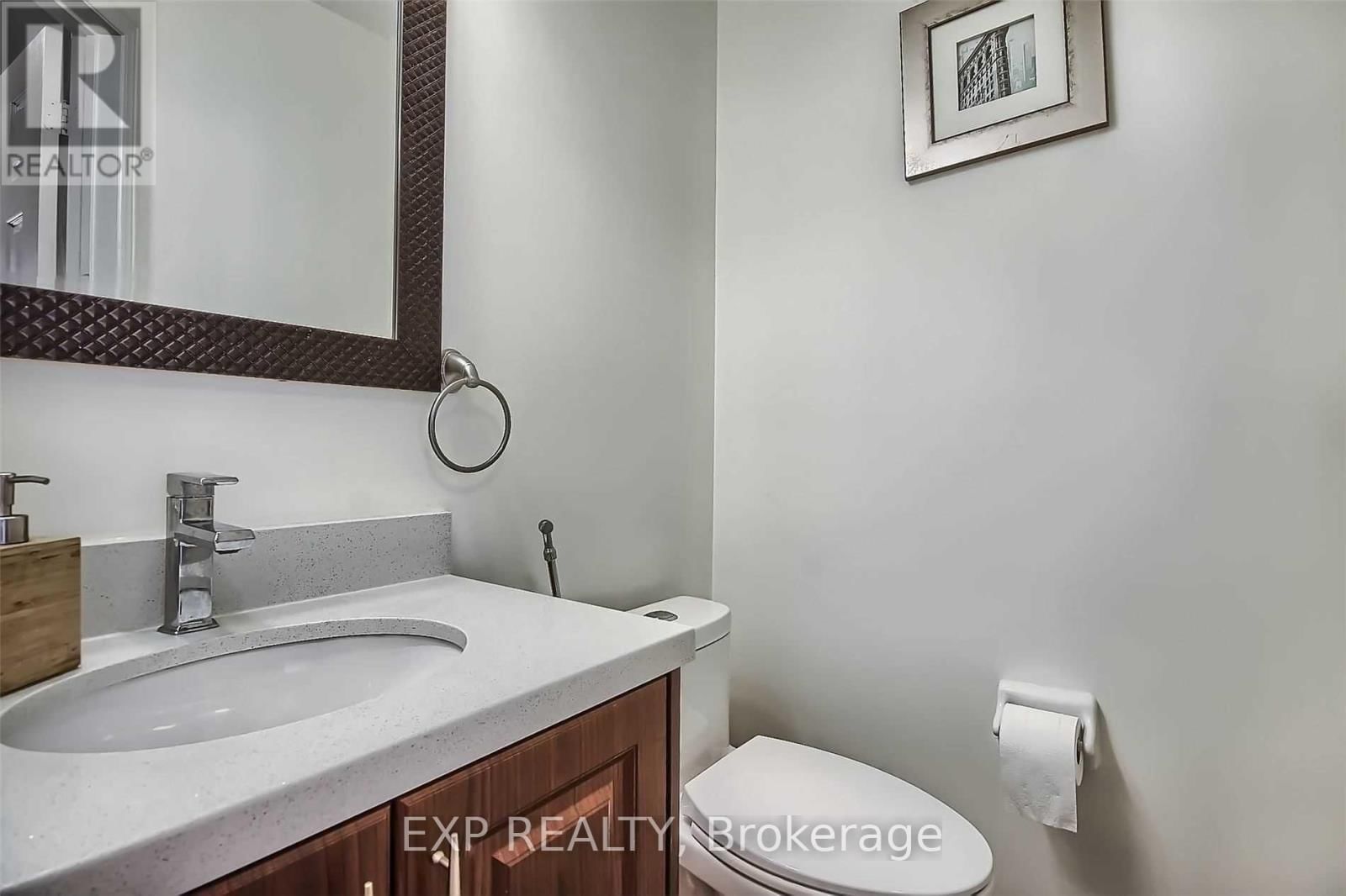 # UPPER - 35H VIEW GREEN CRESCENT Image 17