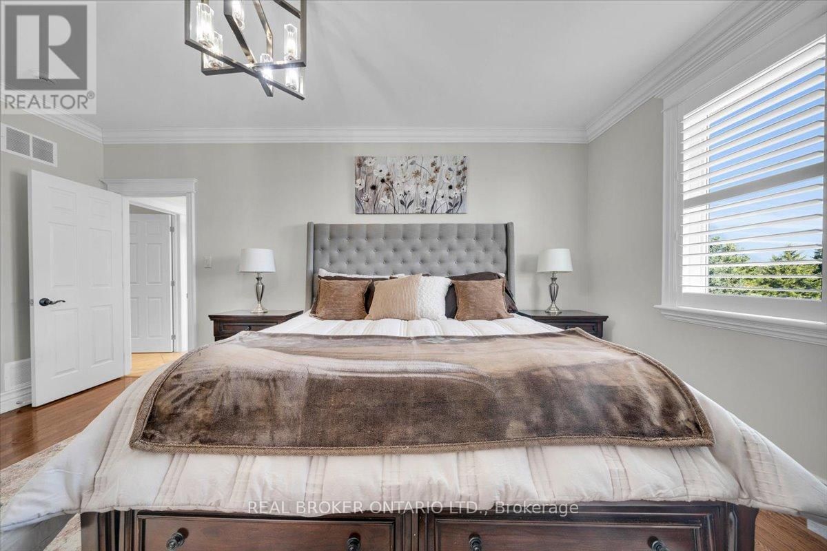 13475 FOURTH LINE Image 28