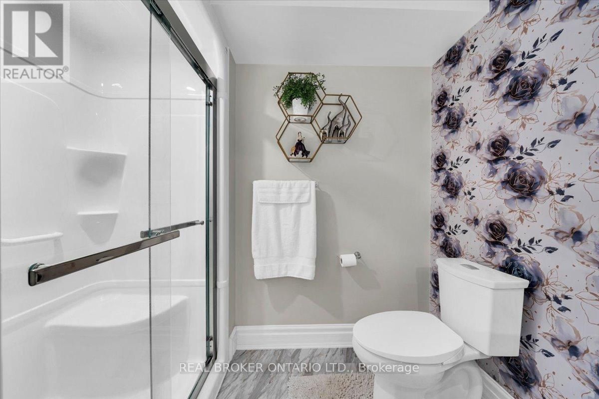 13475 FOURTH LINE Image 36