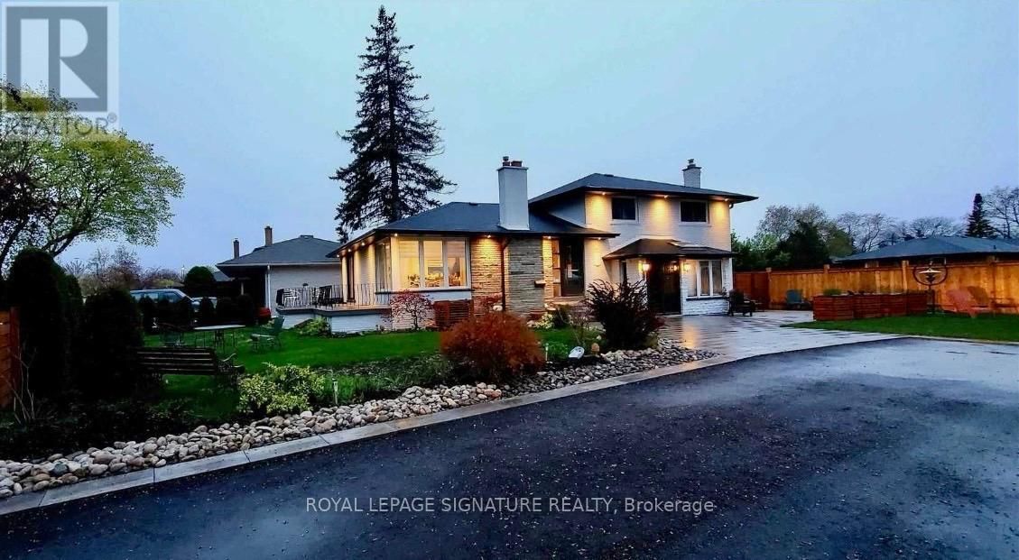 2263 HARCOURT CRESCENT Image 48