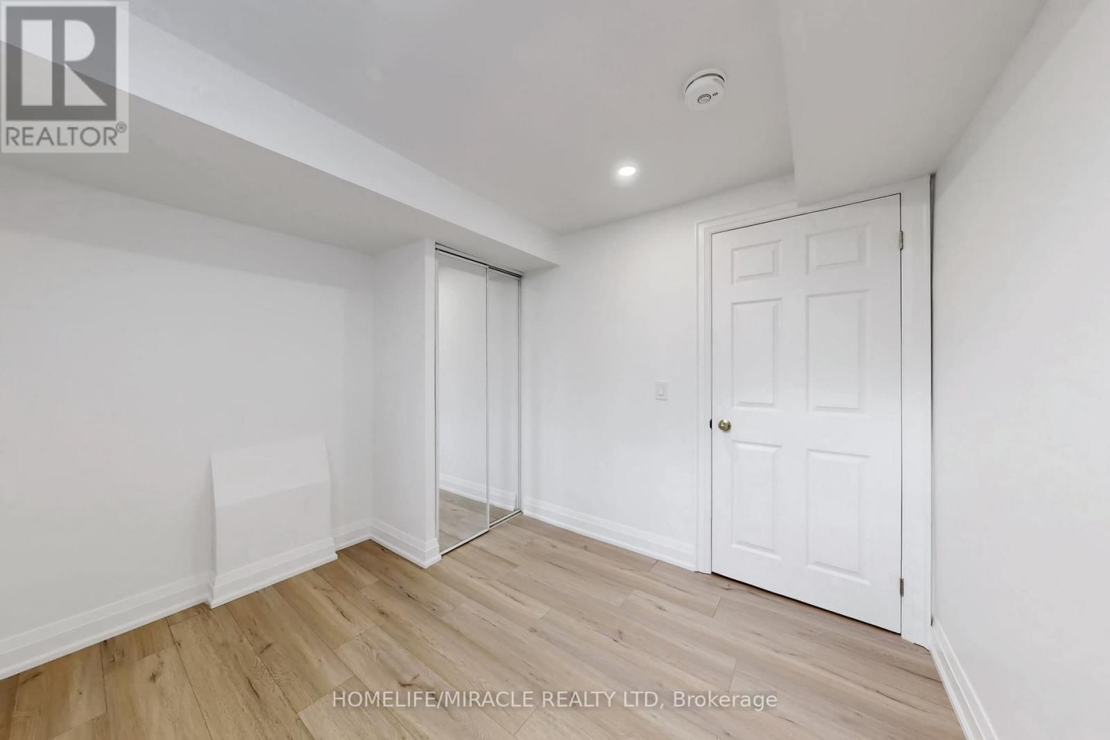 14 RODWELL COURT Image 39