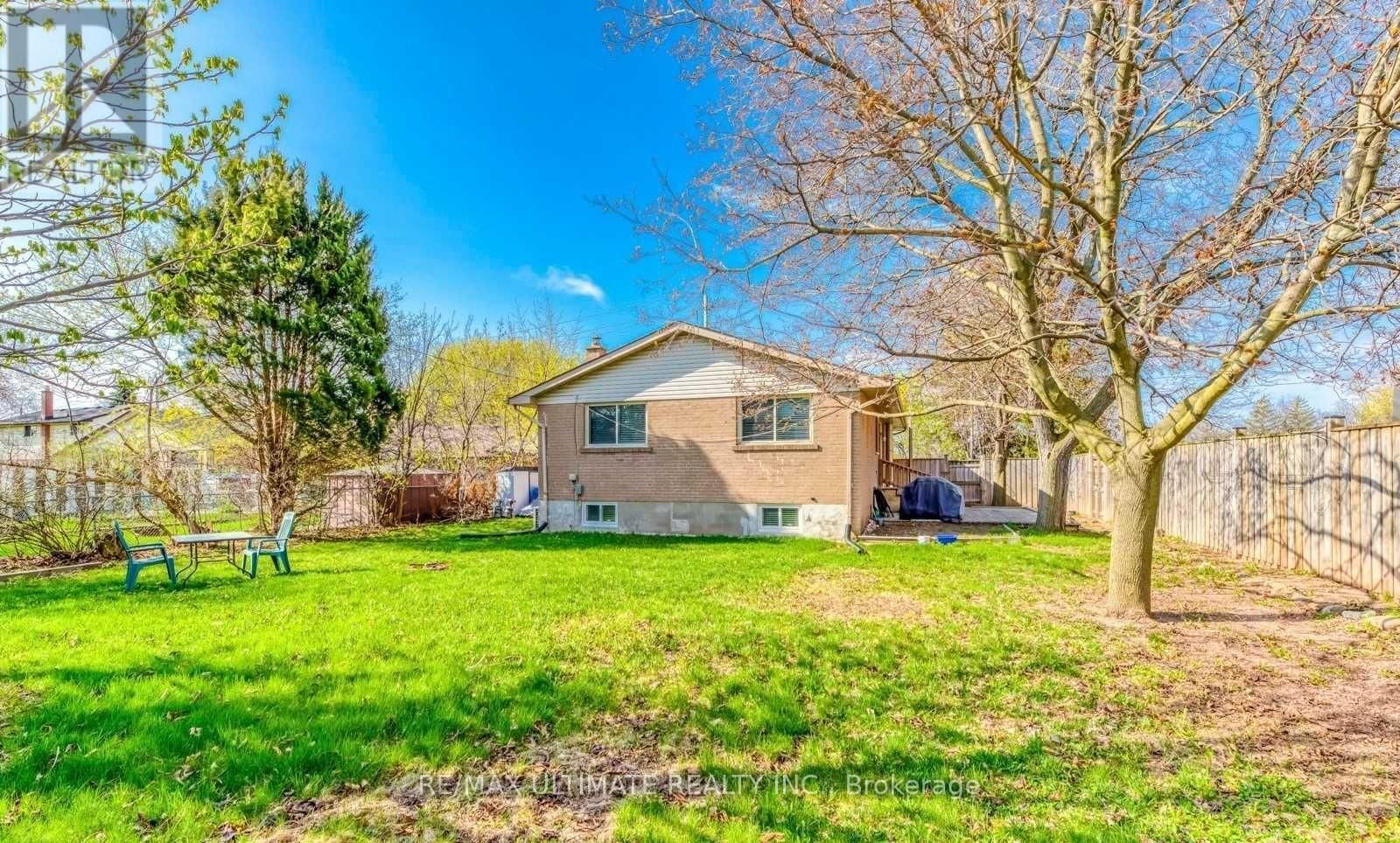 Lower - 1209 SIXTH LINE Image 16