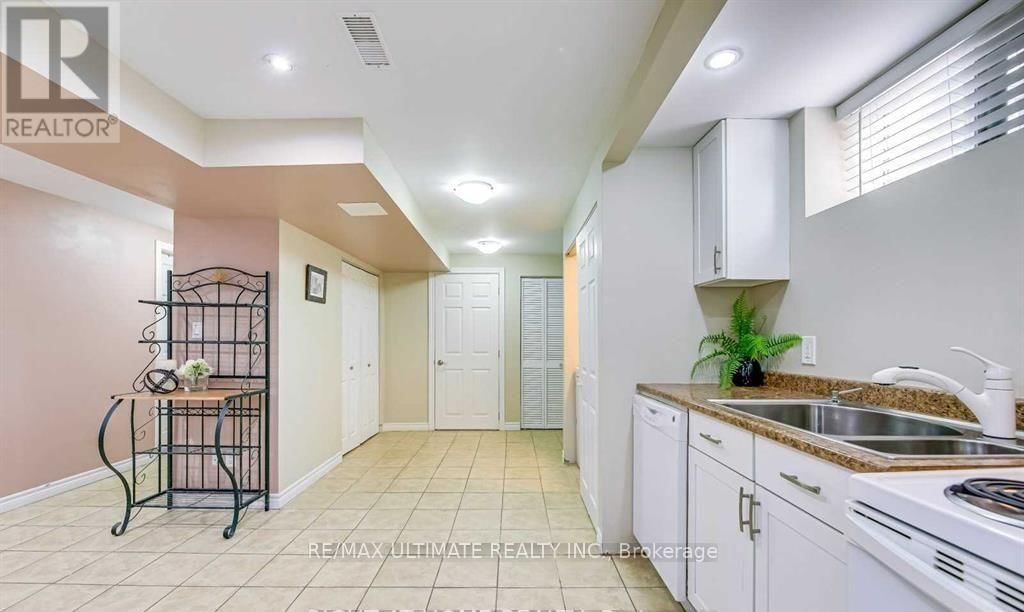 Lower - 1209 SIXTH LINE Image 5