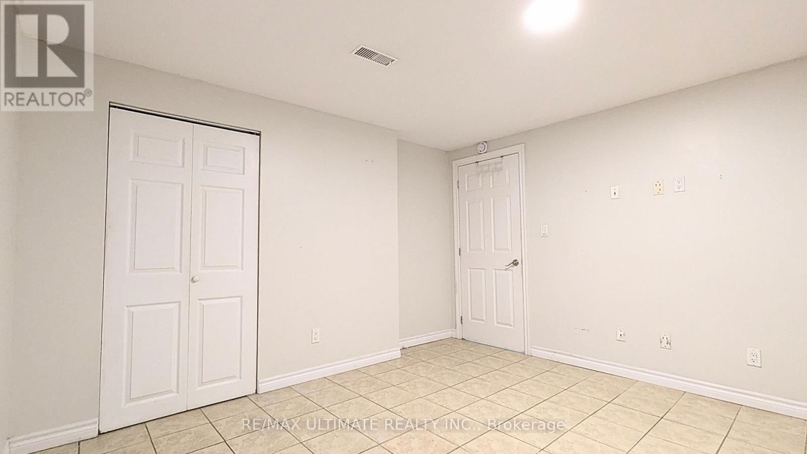 Lower - 1209 SIXTH LINE Image 8