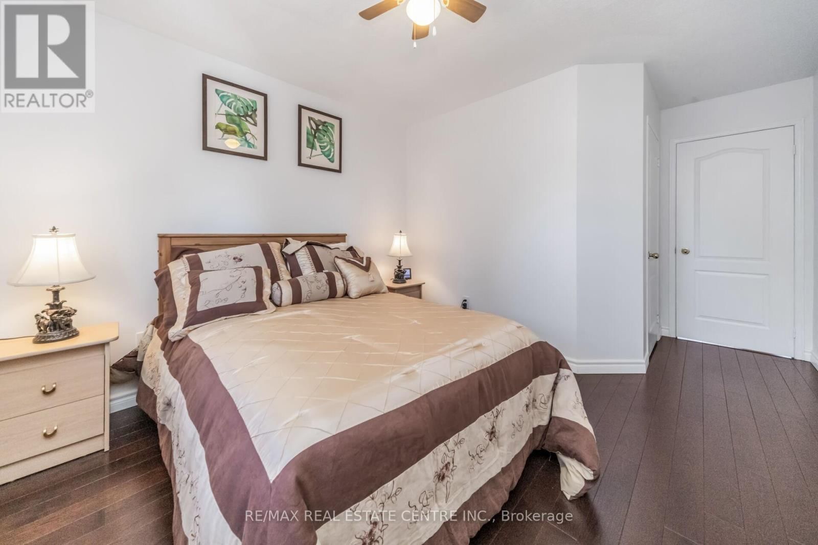 22 MISTYCREEK CRESCENT Image 32