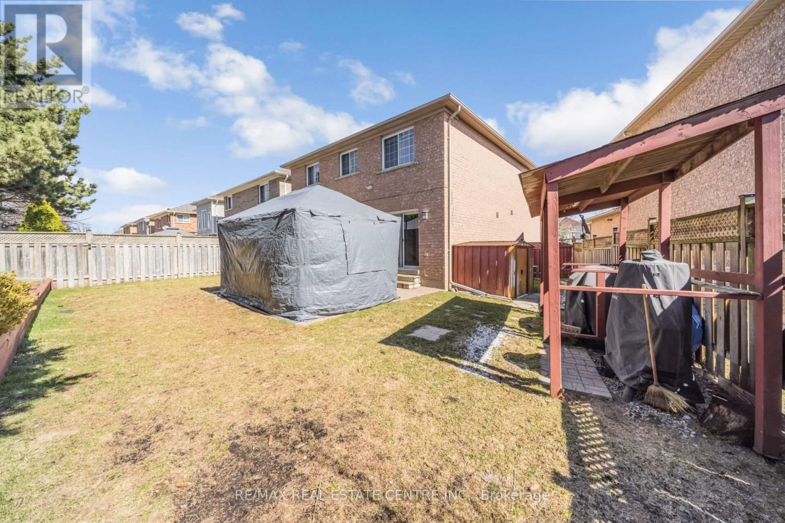 22 MISTYCREEK CRESCENT Image 45