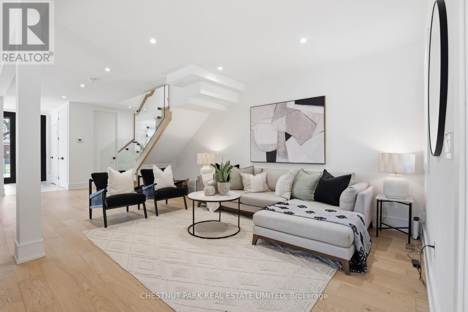 86 EDGECROFT ROAD Image 10