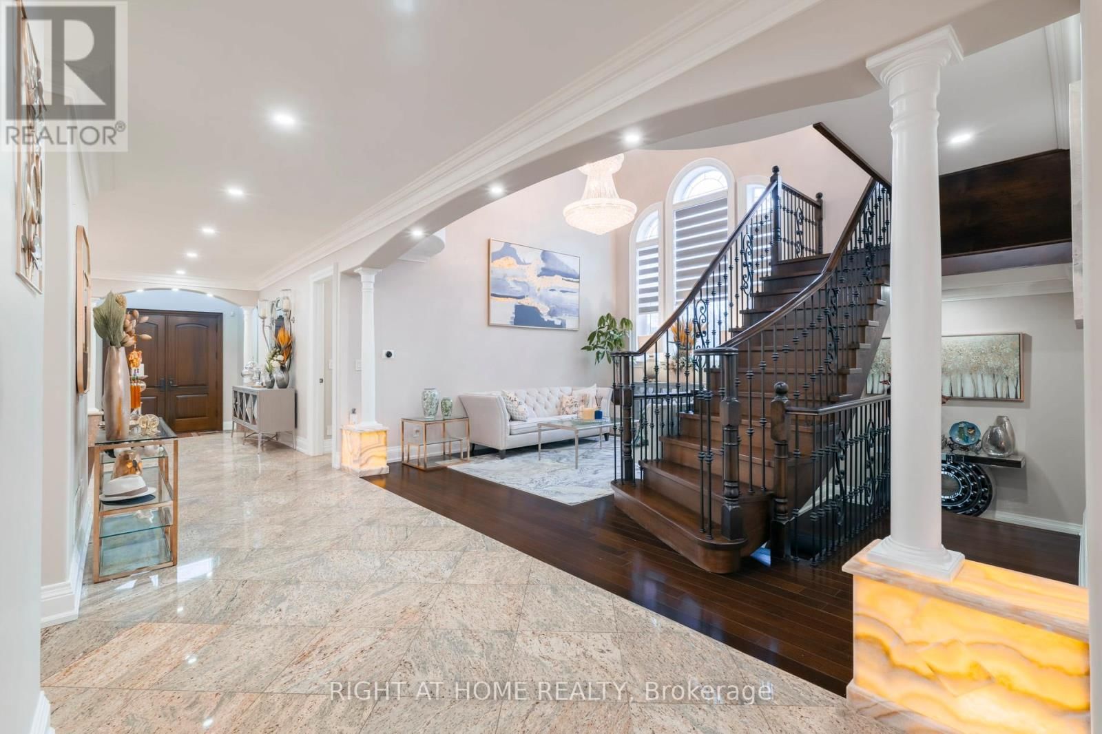 99 FAIRVIEW ROAD WEST Image 12