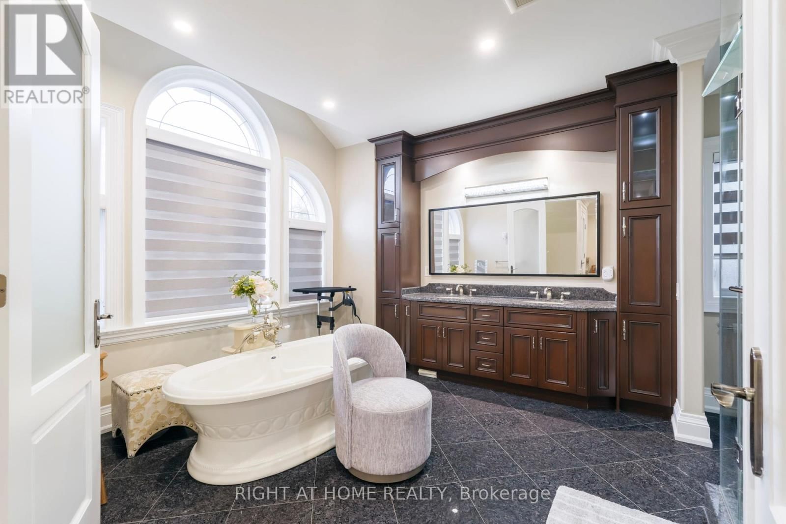 99 FAIRVIEW ROAD WEST Image 22