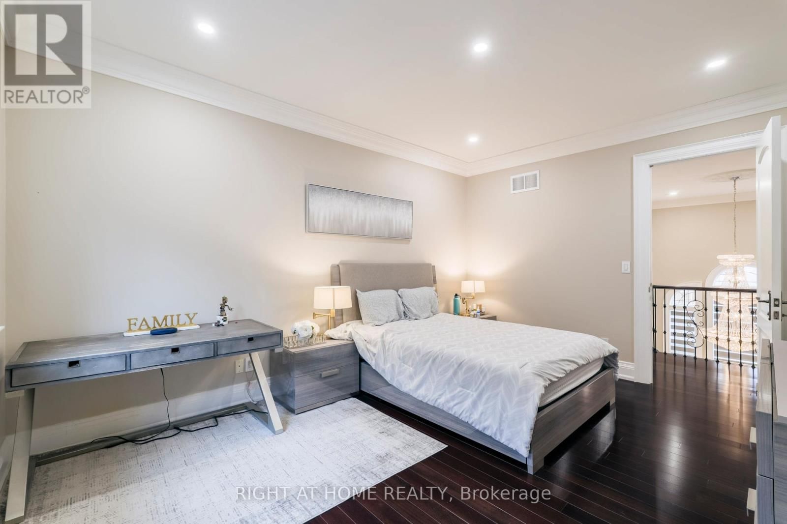 99 FAIRVIEW ROAD WEST Image 23