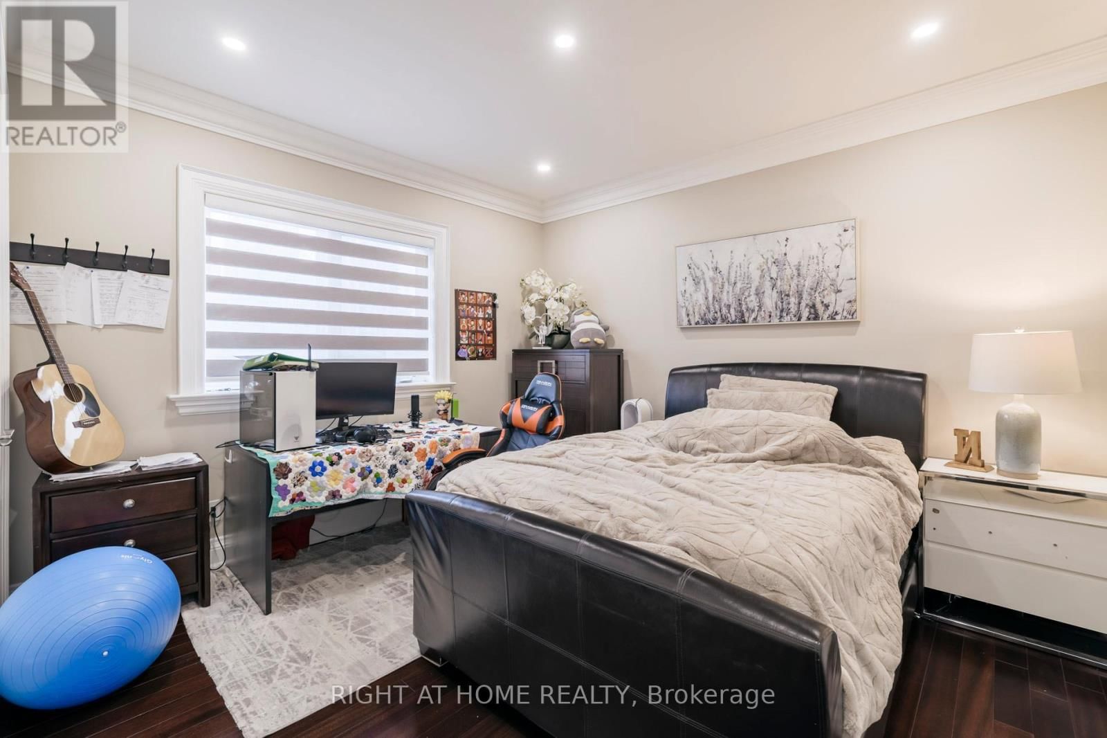 99 FAIRVIEW ROAD WEST Image 25