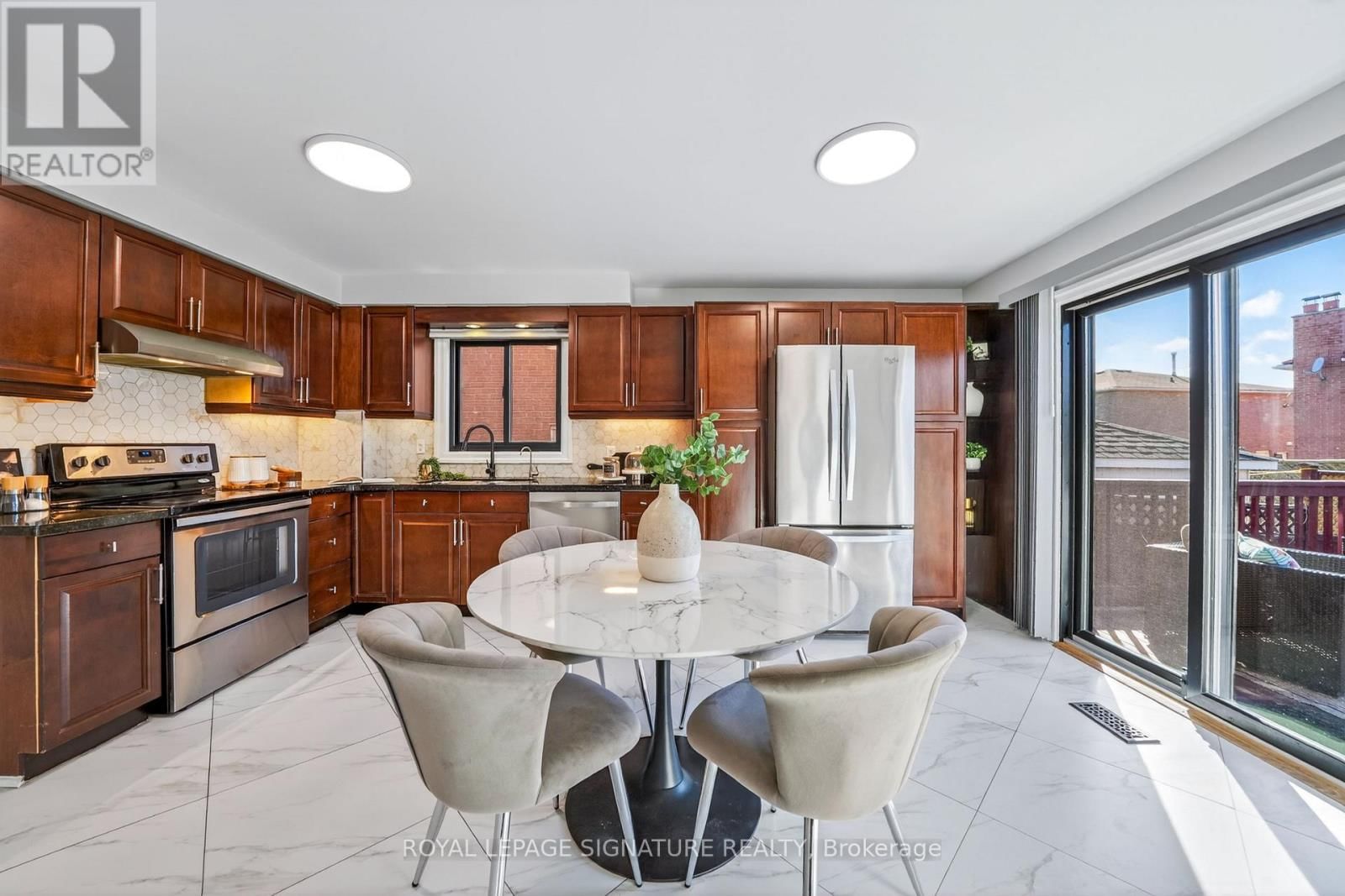 578 SILVERTHORNE CRESCENT Image 13