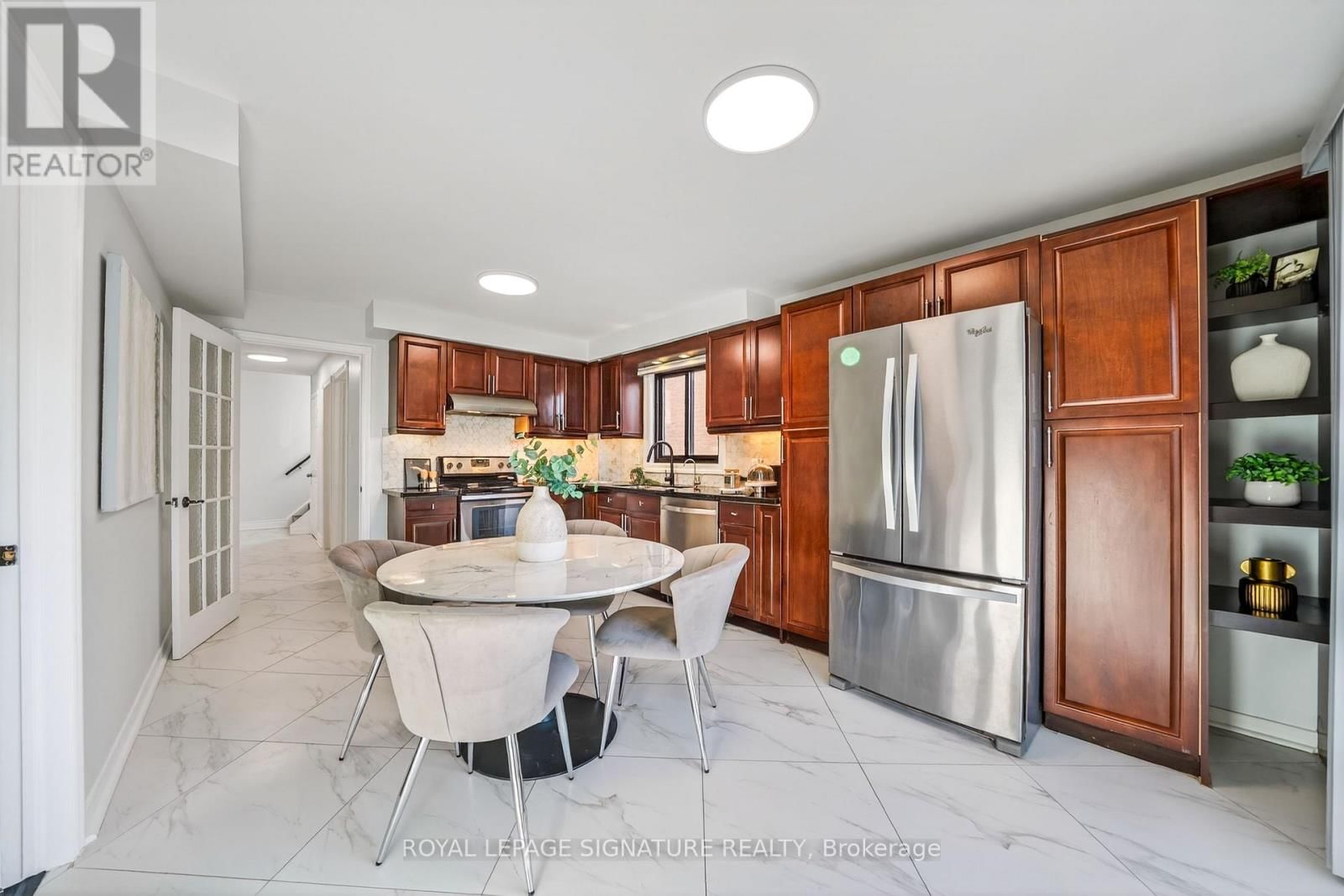 578 SILVERTHORNE CRESCENT Image 15