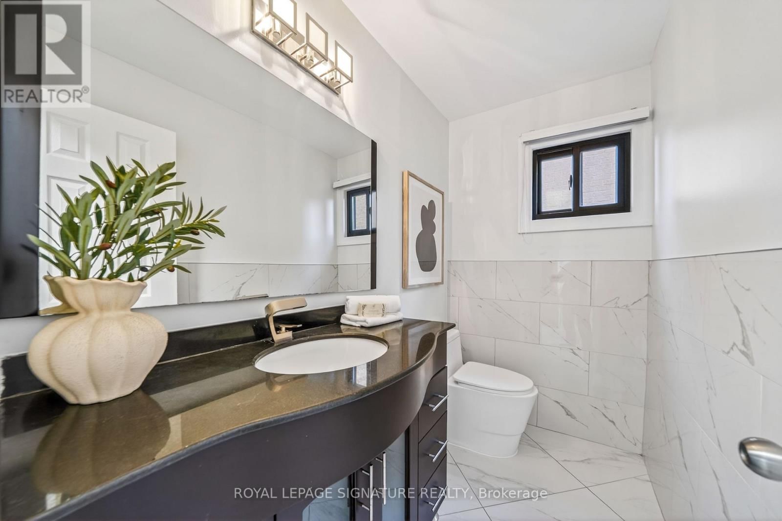 578 SILVERTHORNE CRESCENT Image 19