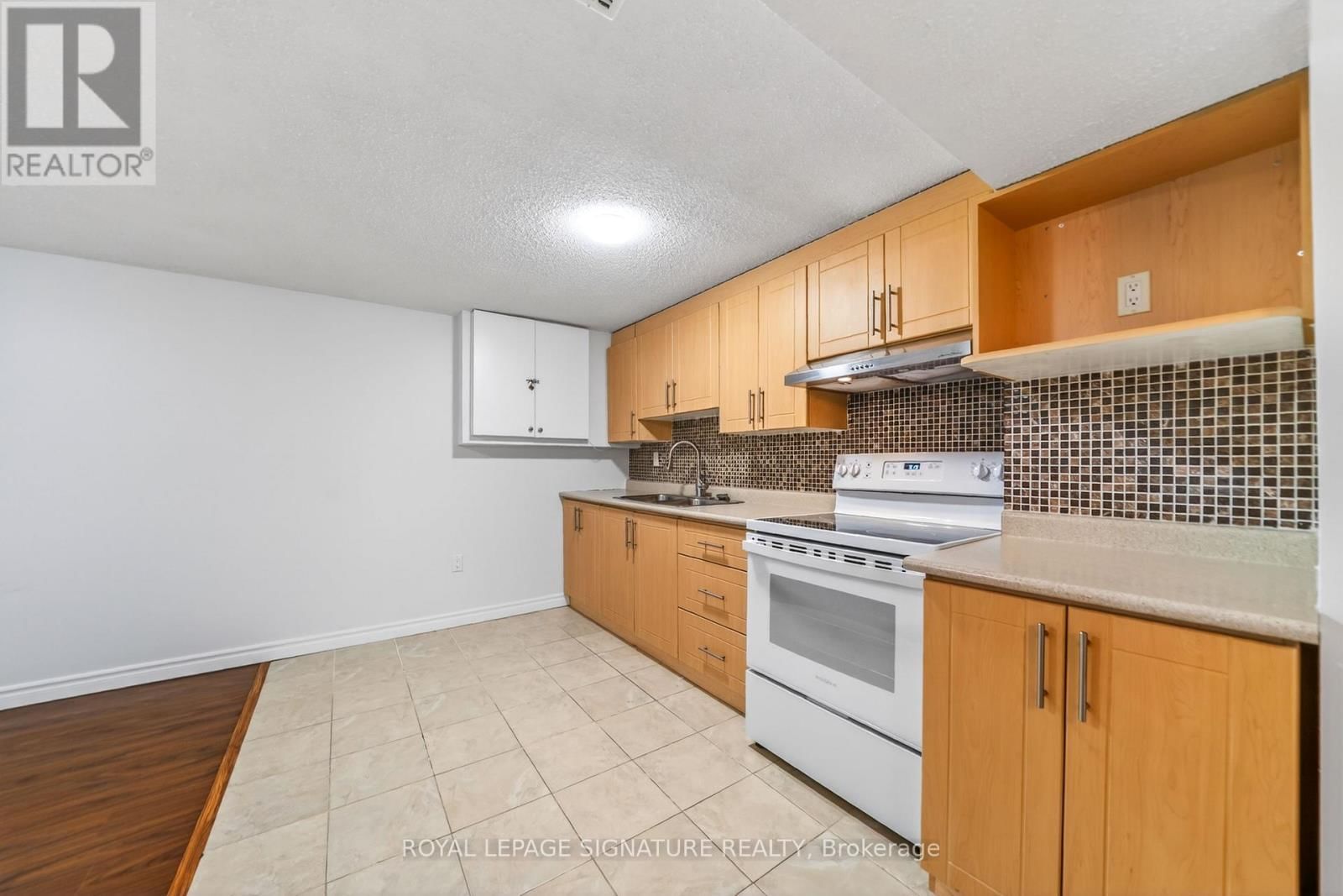 578 SILVERTHORNE CRESCENT Image 36