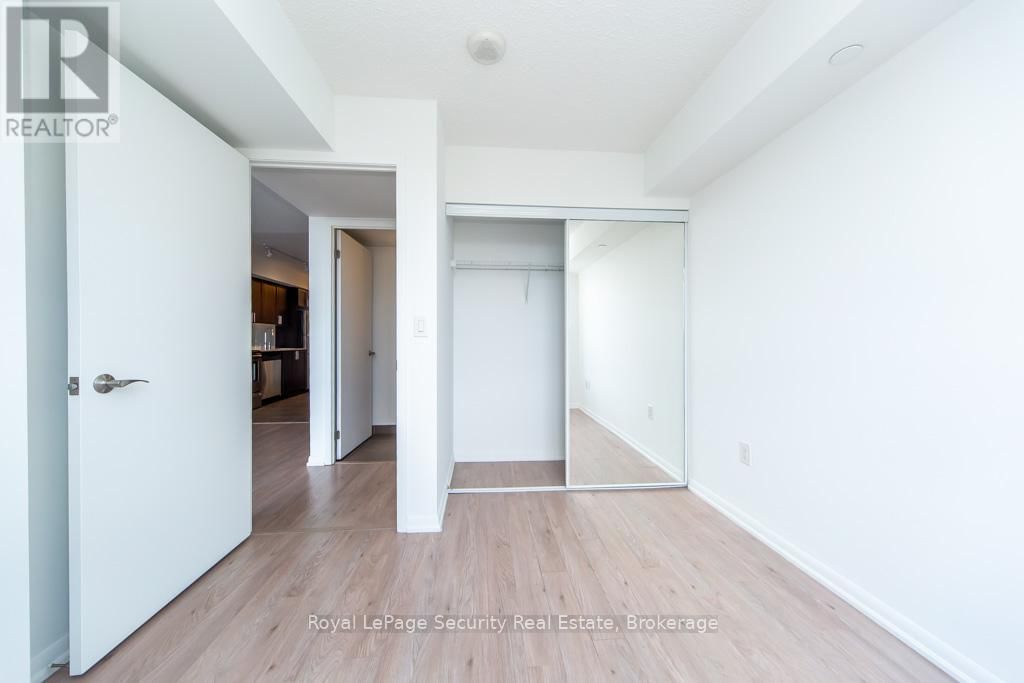 1121 - 800 LAWRENCE AVENUE WEST Image 28