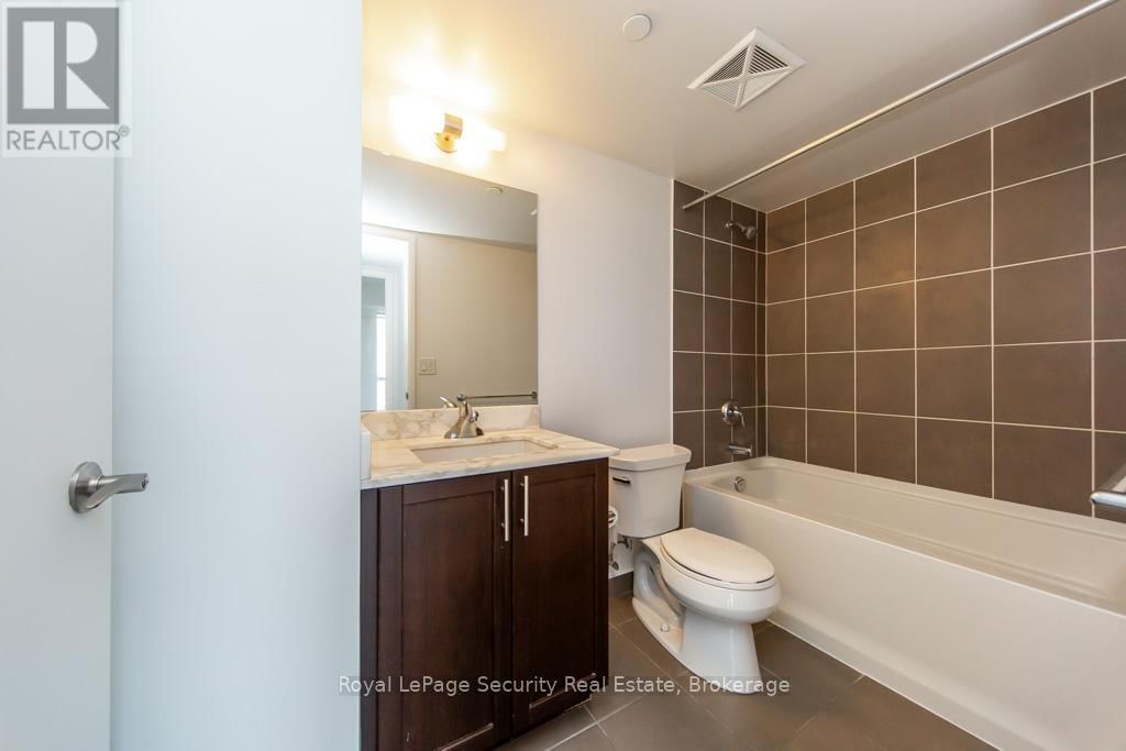 1121 - 800 LAWRENCE AVENUE WEST Image 30