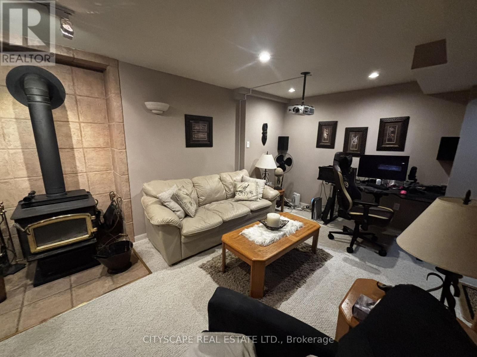 102 SNOWCAP ROAD Image 14