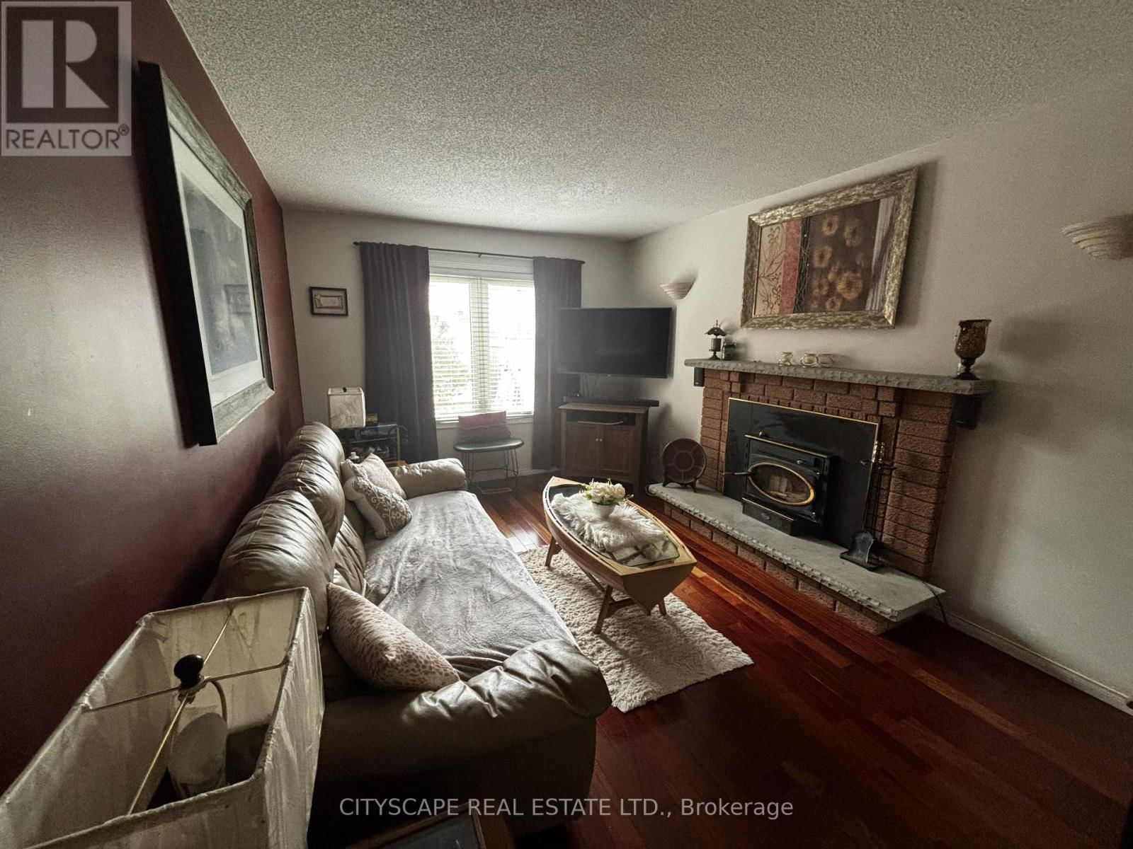 102 SNOWCAP ROAD Image 5