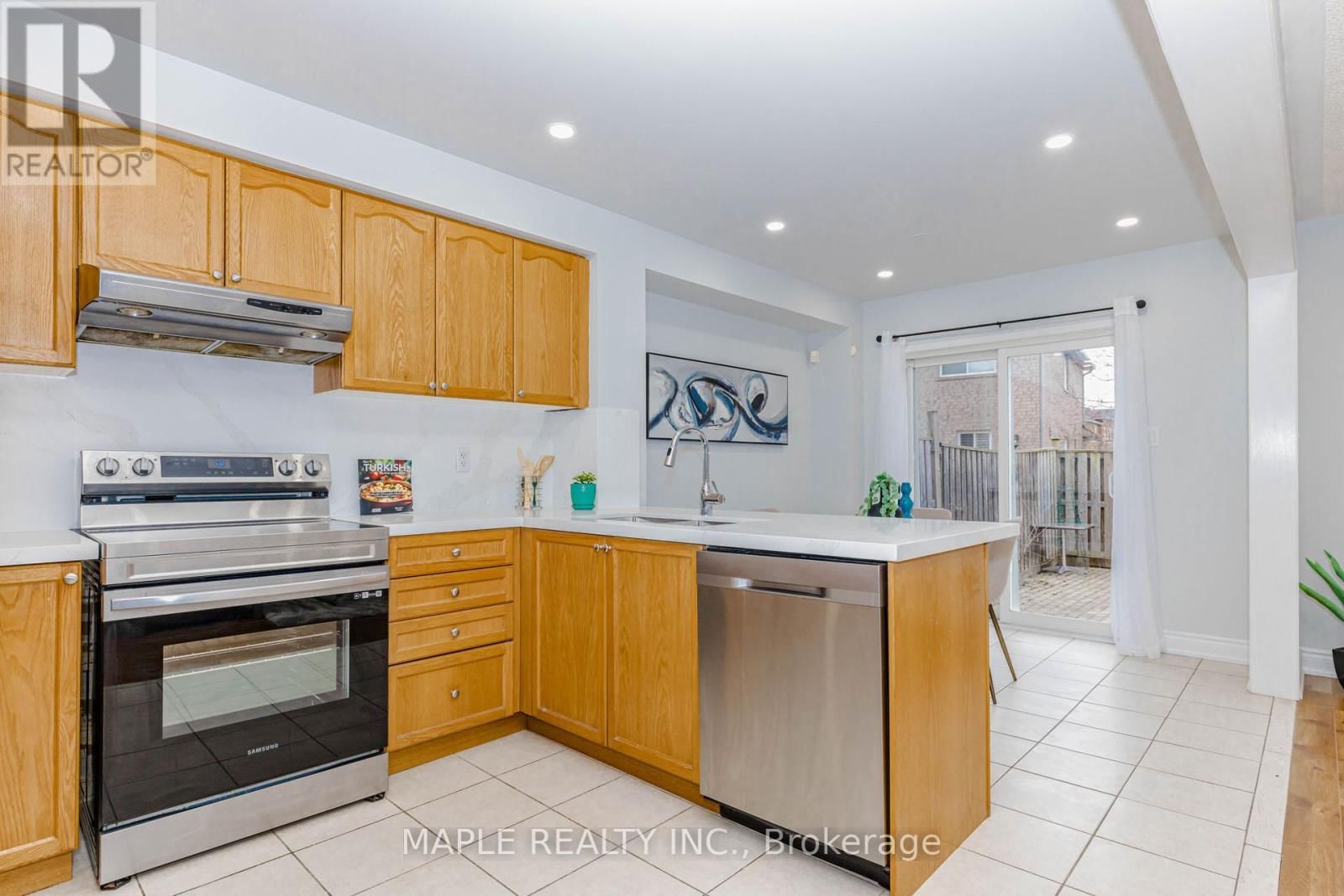 48 TRUMPET VALLEY BOULEVARD Image 18