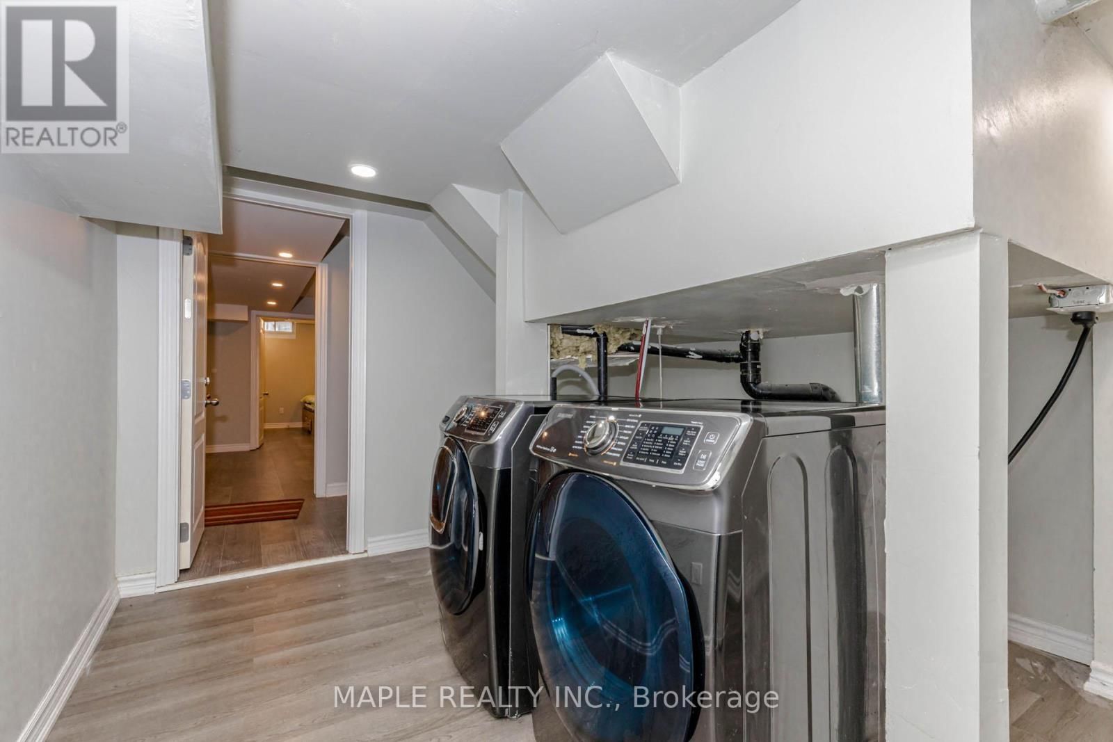 48 TRUMPET VALLEY BOULEVARD Image 42