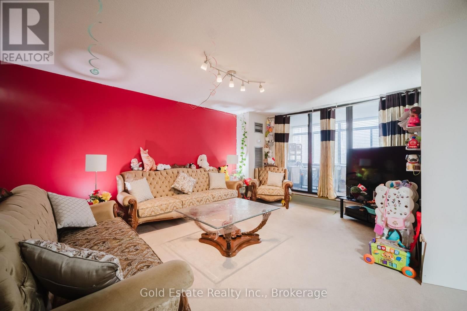 502 - 18 KNIGHTSBRIDGE ROAD Image 12