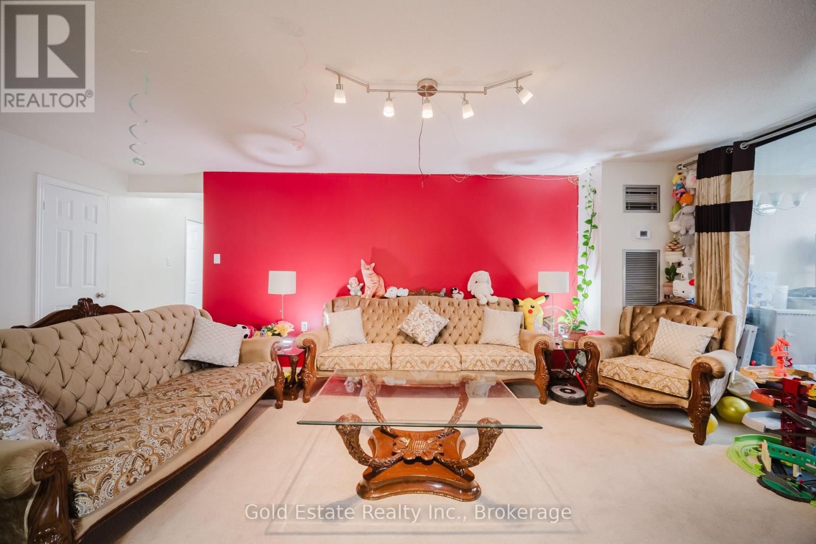 502 - 18 KNIGHTSBRIDGE ROAD Image 17