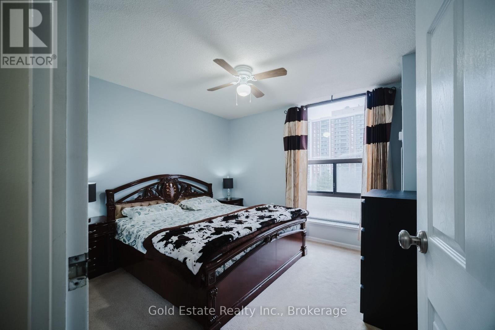 502 - 18 KNIGHTSBRIDGE ROAD Image 25