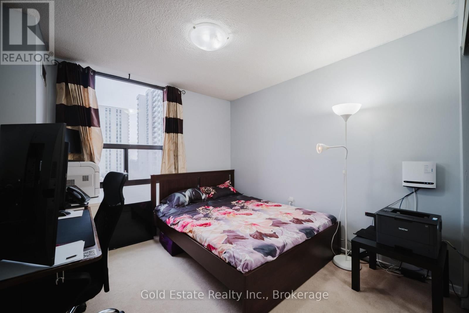 502 - 18 KNIGHTSBRIDGE ROAD Image 29