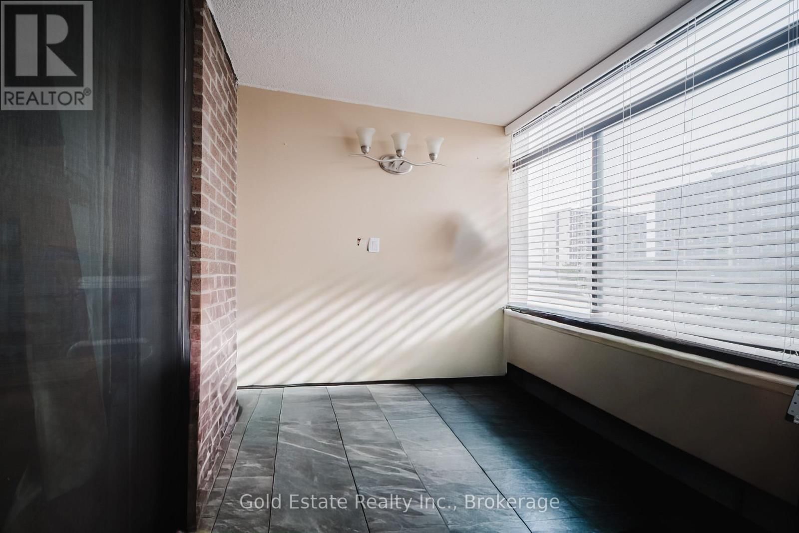 502 - 18 KNIGHTSBRIDGE ROAD Image 37