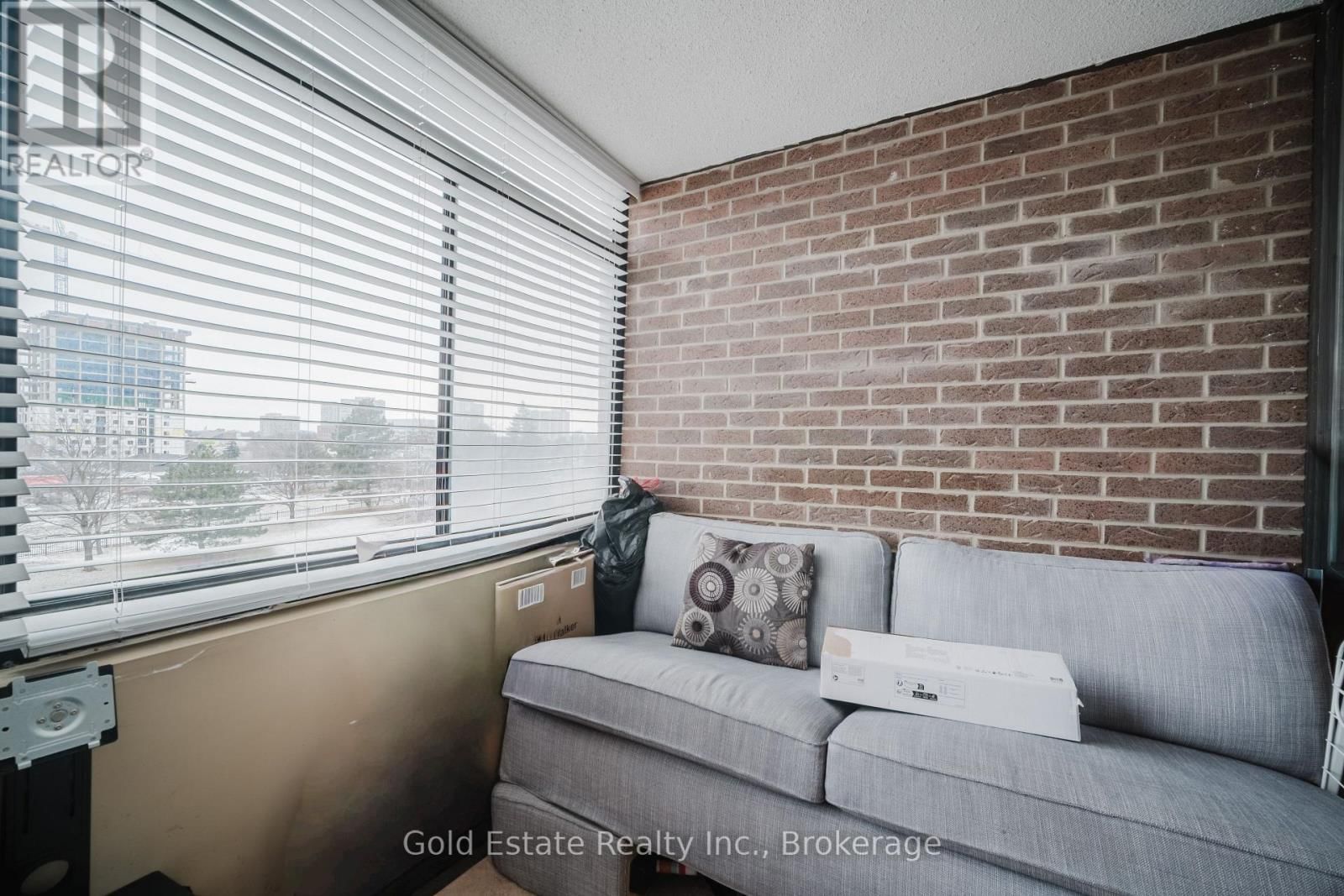 502 - 18 KNIGHTSBRIDGE ROAD Image 38