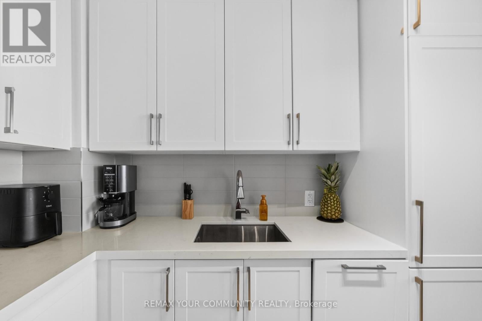 607 - 2450 OLD BRONTE ROAD Image 20